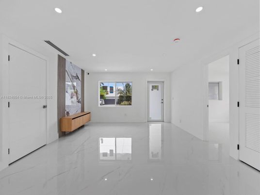 Empty room, Interior, Marble, Recessed Lighting