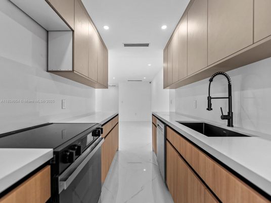 Interior, Kitchen, Marble, Recessed Lighting