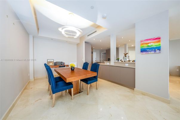 Dining room, Interior, Recessed Lighting