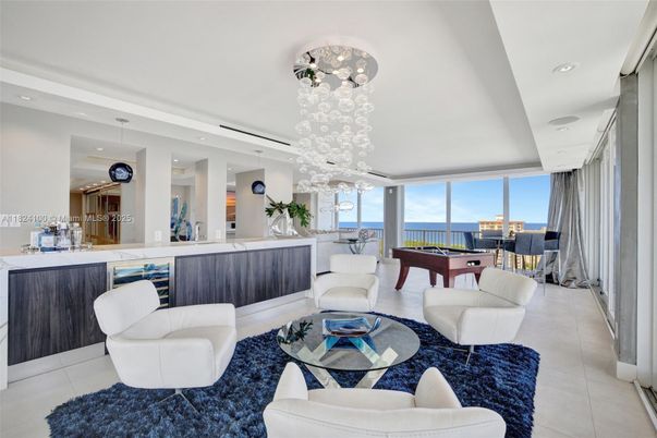 Interior, Living room, Pendant Lights, Recessed Lighting, Water