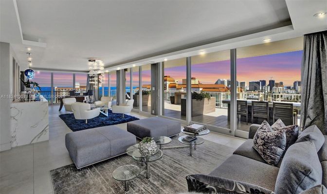 Interior, Living room, Recessed Lighting, Water