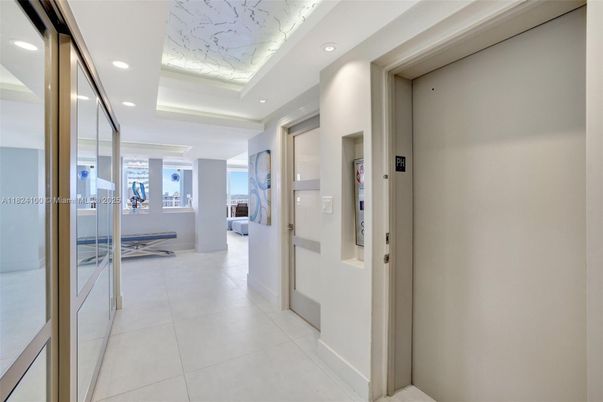 Elevator, Interior, Recessed Lighting
