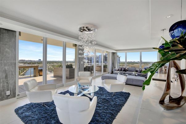 Interior, Living room, Recessed Lighting, Water
