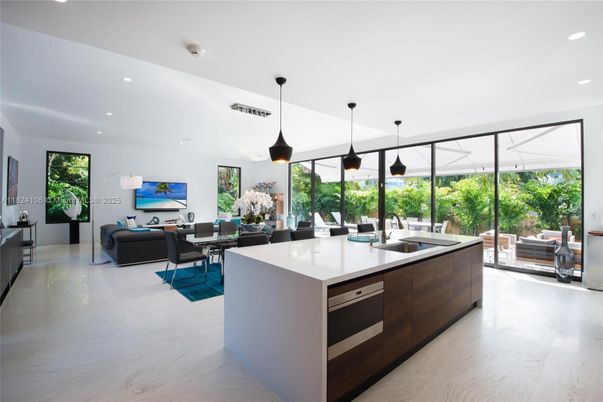 Dining room, Interior, Kitchen, Living room, Marble, Pendant Lights, Recessed Lighting