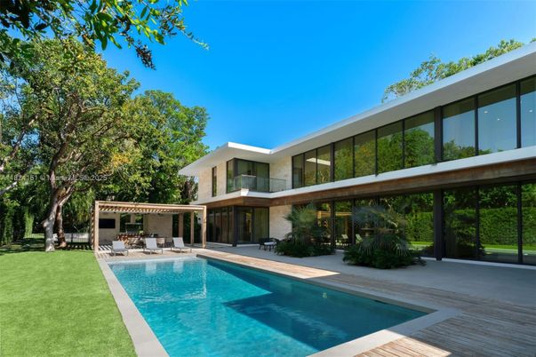 Backyard, Exterior, Pool