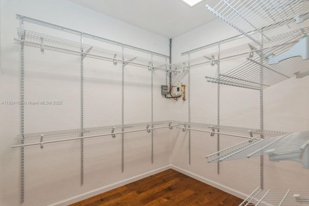 Interior, Walk-in Closets, Wood Texture Flooring