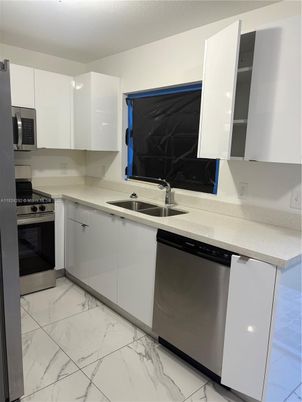Interior, Kitchen, Marble, Stainless Steel Appliances