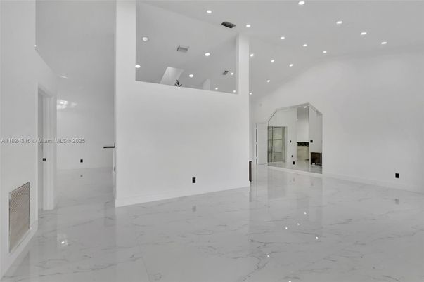 Empty room, Interior, Marble, Recessed Lighting