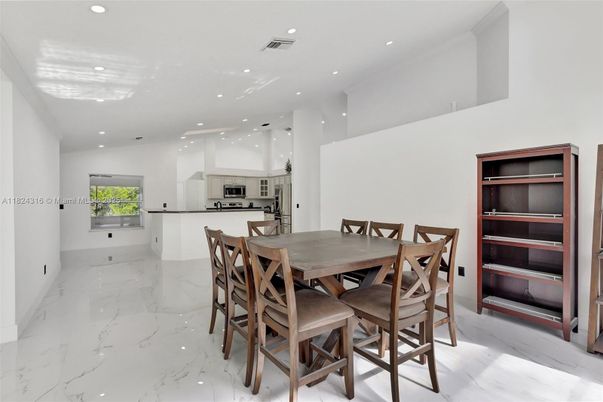Dining room, Interior, Kitchen, Marble, Recessed Lighting