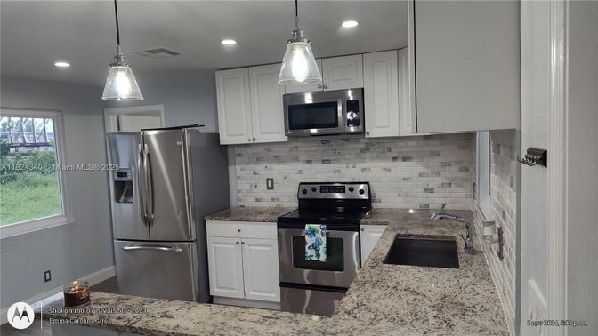 Interior, Kitchen, Pendant Lights, Recessed Lighting, Stainless Steel Appliances