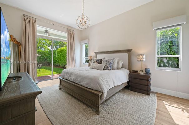 Bedroom, Interior, Pendant Lights, Wood Texture Flooring