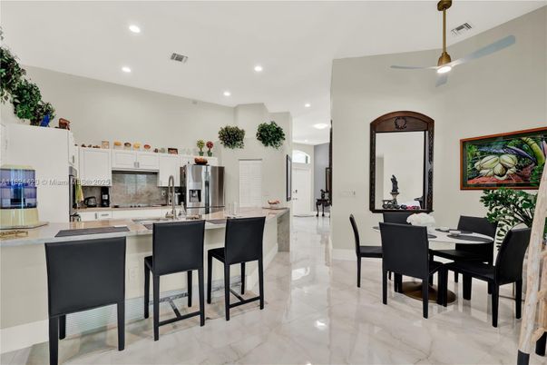 Dining room, Interior, Kitchen, Marble, Recessed Lighting, Stainless Steel Appliances