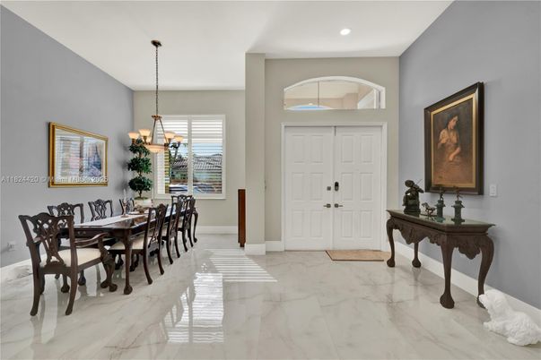 Chandelier, Dining room, Interior, Marble, Pendant Lights, Recessed Lighting