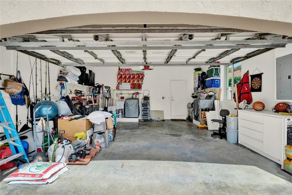 Garage, Interior