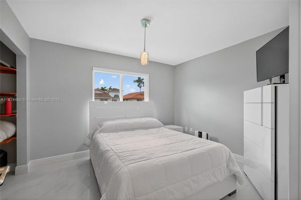 Bedroom, Interior, Marble, Pendant Lights