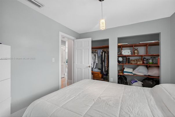Bedroom, Interior, Pendant Lights
