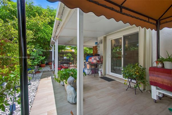 Interior, Sun Room, Wood Texture Flooring
