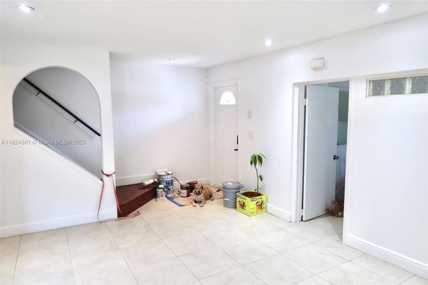 Interior, Recessed Lighting