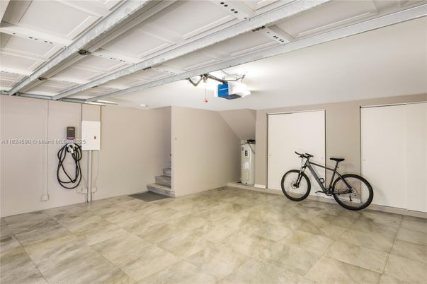 Garage, Interior