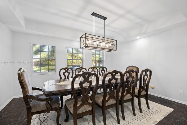 Chandelier, Dining room, Interior, Marble, Pendant Lights, Recessed Lighting