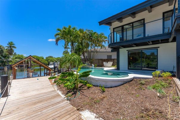 Exterior, Pool, Water