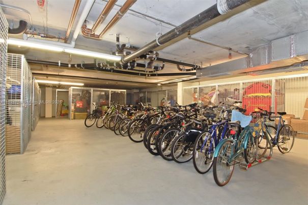 Garage, Interior
