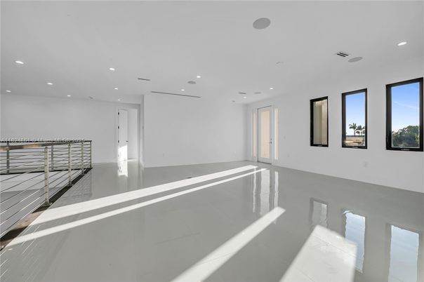 Empty room, Interior, Pool, Recessed Lighting