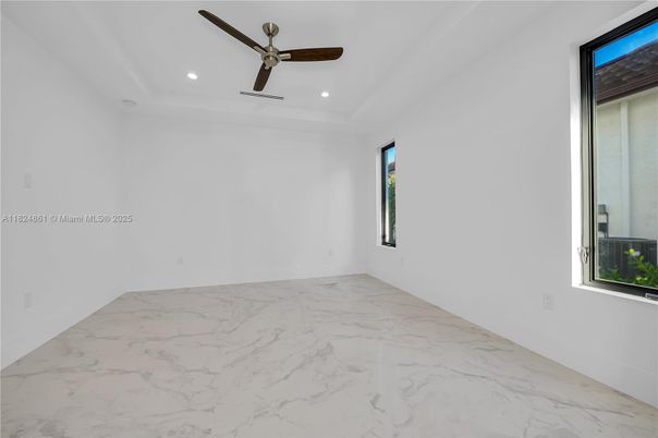 Empty room, Interior, Marble, Recessed Lighting
