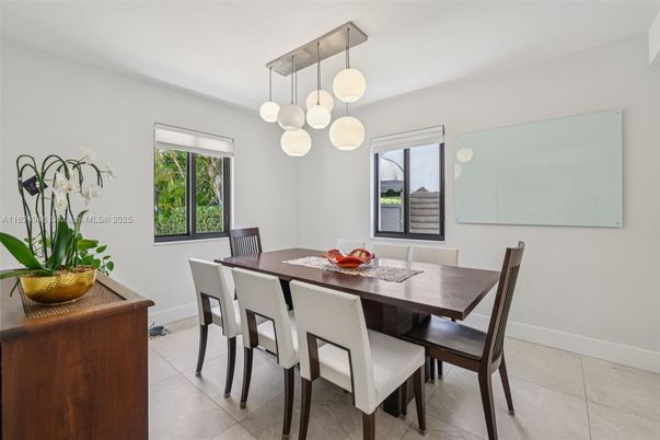 Dining room, Interior, Pendant Lights
