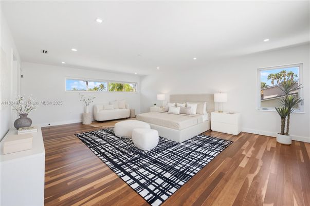Bedroom, Interior, Living room, Recessed Lighting, Wood Texture Flooring