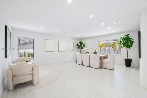 Dining room, Interior, Recessed Lighting