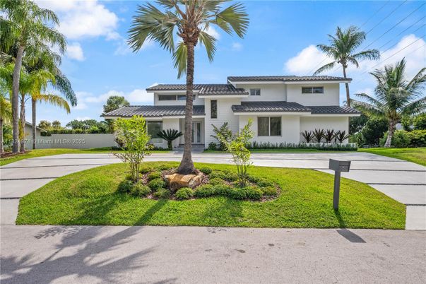 Backyard, Exterior, Facade, Mediterranean