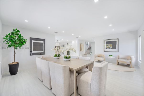 Dining room, Interior, Living room, Pendant Lights, Recessed Lighting