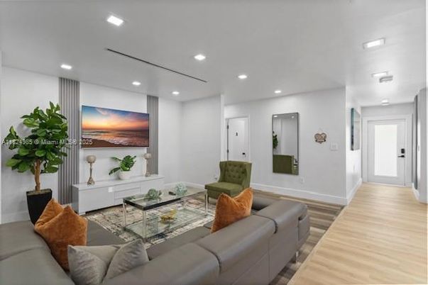 Interior, Living room, Recessed Lighting, Wood Texture Flooring