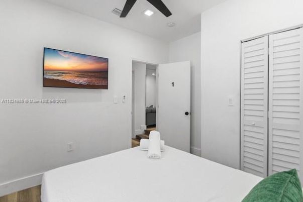 Bedroom, Interior, Recessed Lighting, Water, Wood Texture Flooring