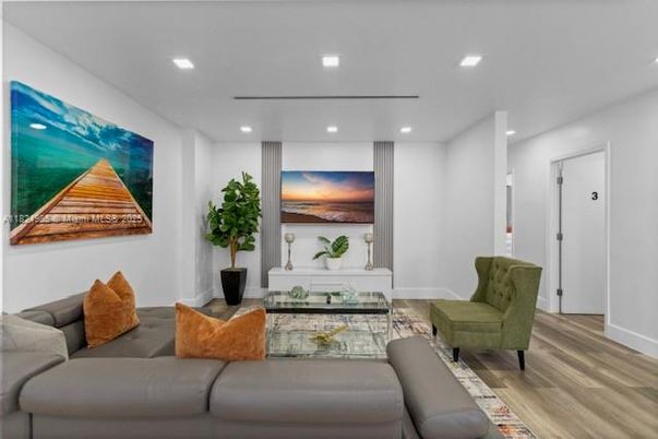 Interior, Living room, Recessed Lighting, Wood Texture Flooring