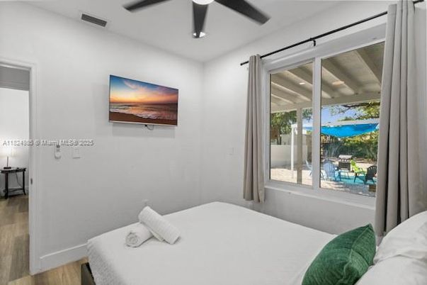 Bedroom, Interior, Recessed Lighting, Water, Wood Texture Flooring