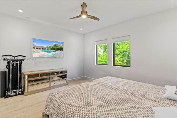 Bedroom, Fitness Equipment, Interior, Recessed Lighting, Wood Texture Flooring