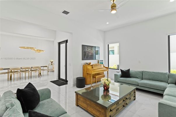 Dining room, Interior, Living room, Marble, Pendant Lights, Piano, Recessed Lighting
