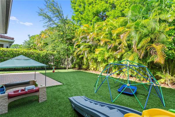 Backyard, Exterior, Playground
