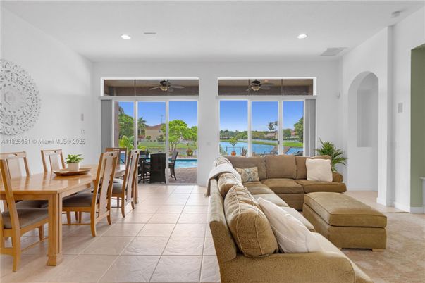 Dining room, Interior, Living room, Recessed Lighting, Water