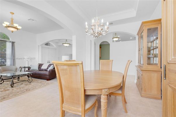 Chandelier, Dining room, Interior