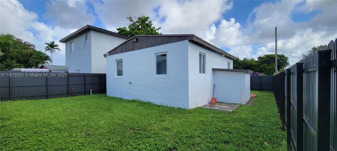 Backyard, Exterior