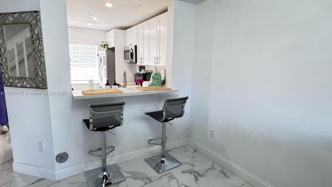 Interior, Kitchen, Marble, Recessed Lighting