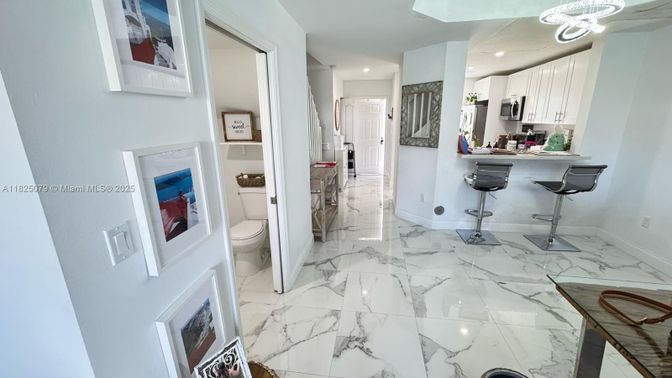 Bathroom, Interior, Marble, Recessed Lighting