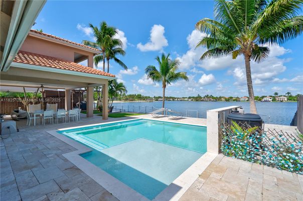 Exterior, Pool, Water