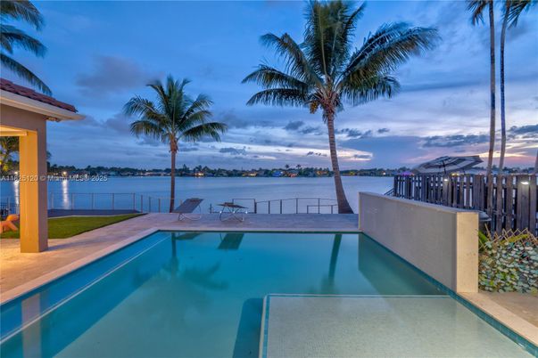 Exterior, Pool, Water