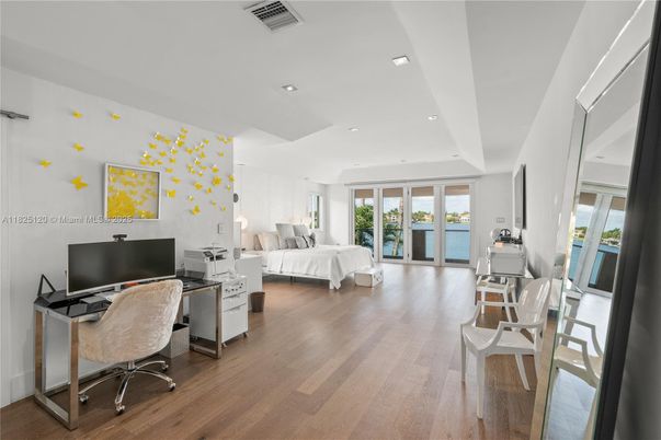 Bedroom, Home Office, Interior, Recessed Lighting, Water, Wood Texture Flooring