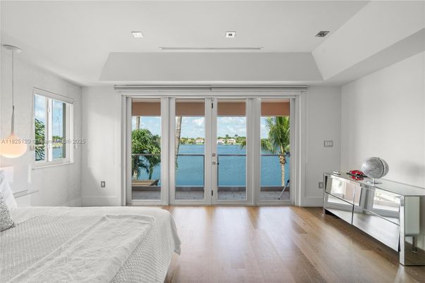 Bedroom, Interior, Recessed Lighting, Water, Wood Texture Flooring