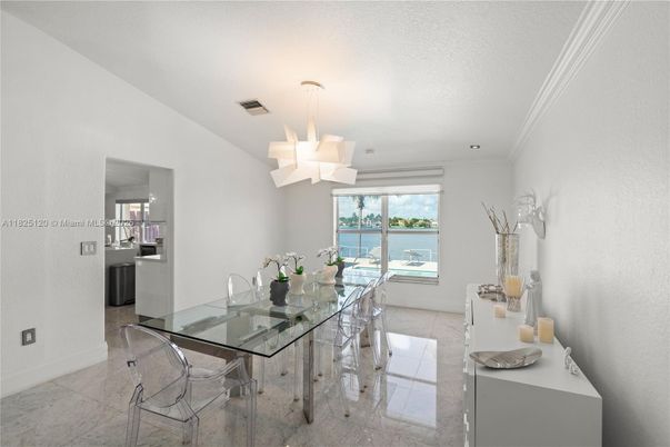 Chandelier, Dining room, Interior, Pendant Lights, Water